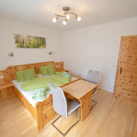 Zirbenchalet Grossglockner בקתה